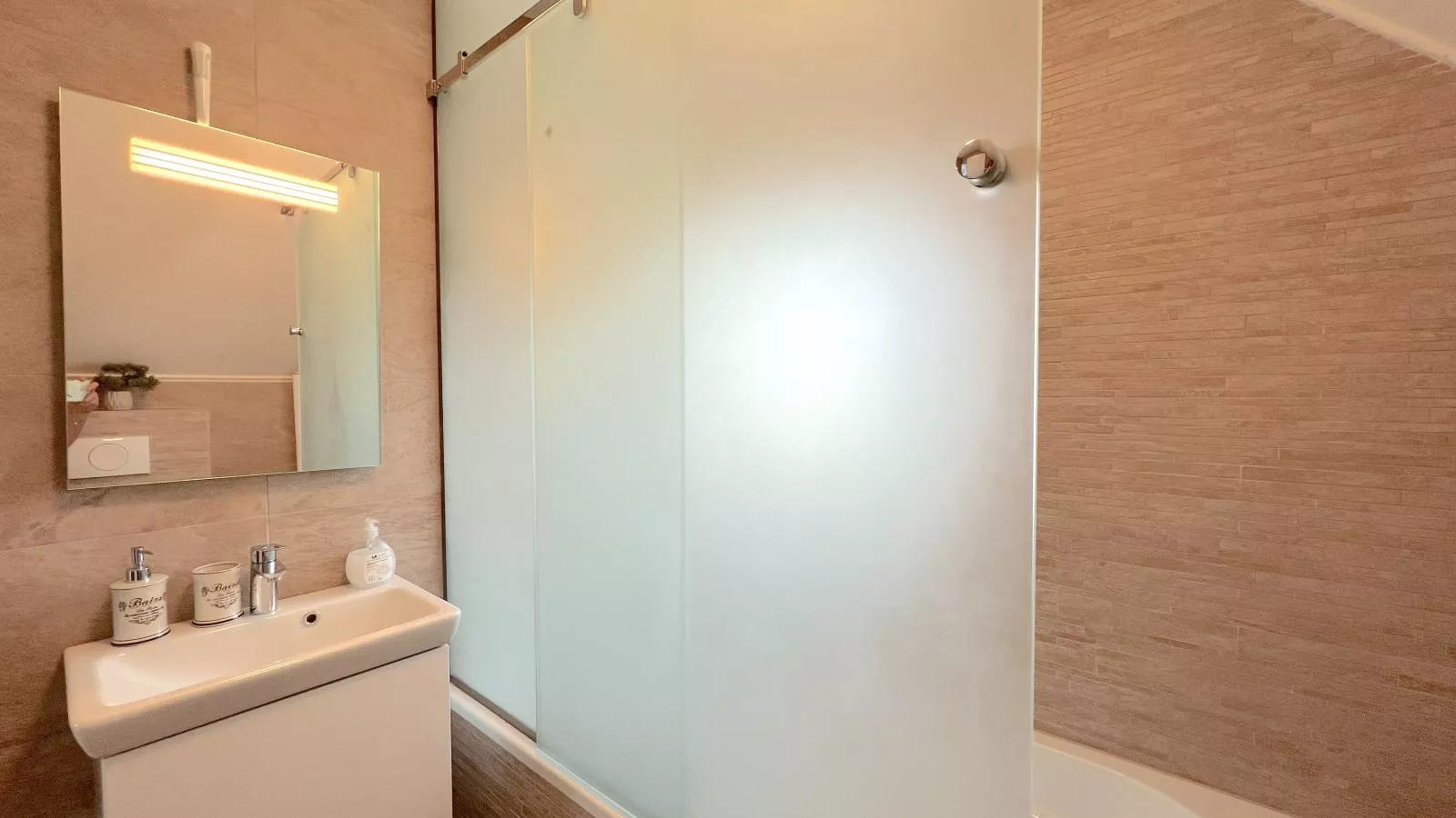 Sonnenschein-Salle de bain