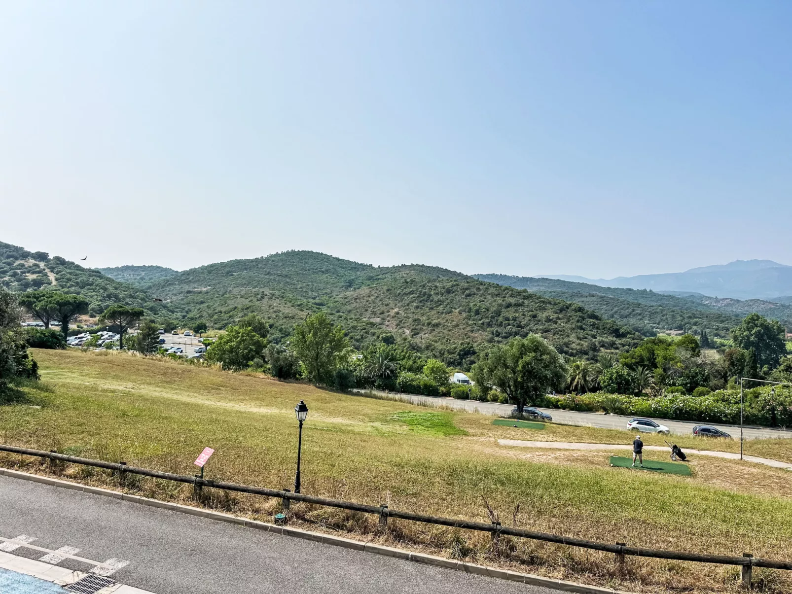 Le Village (C9 279)-Dehors