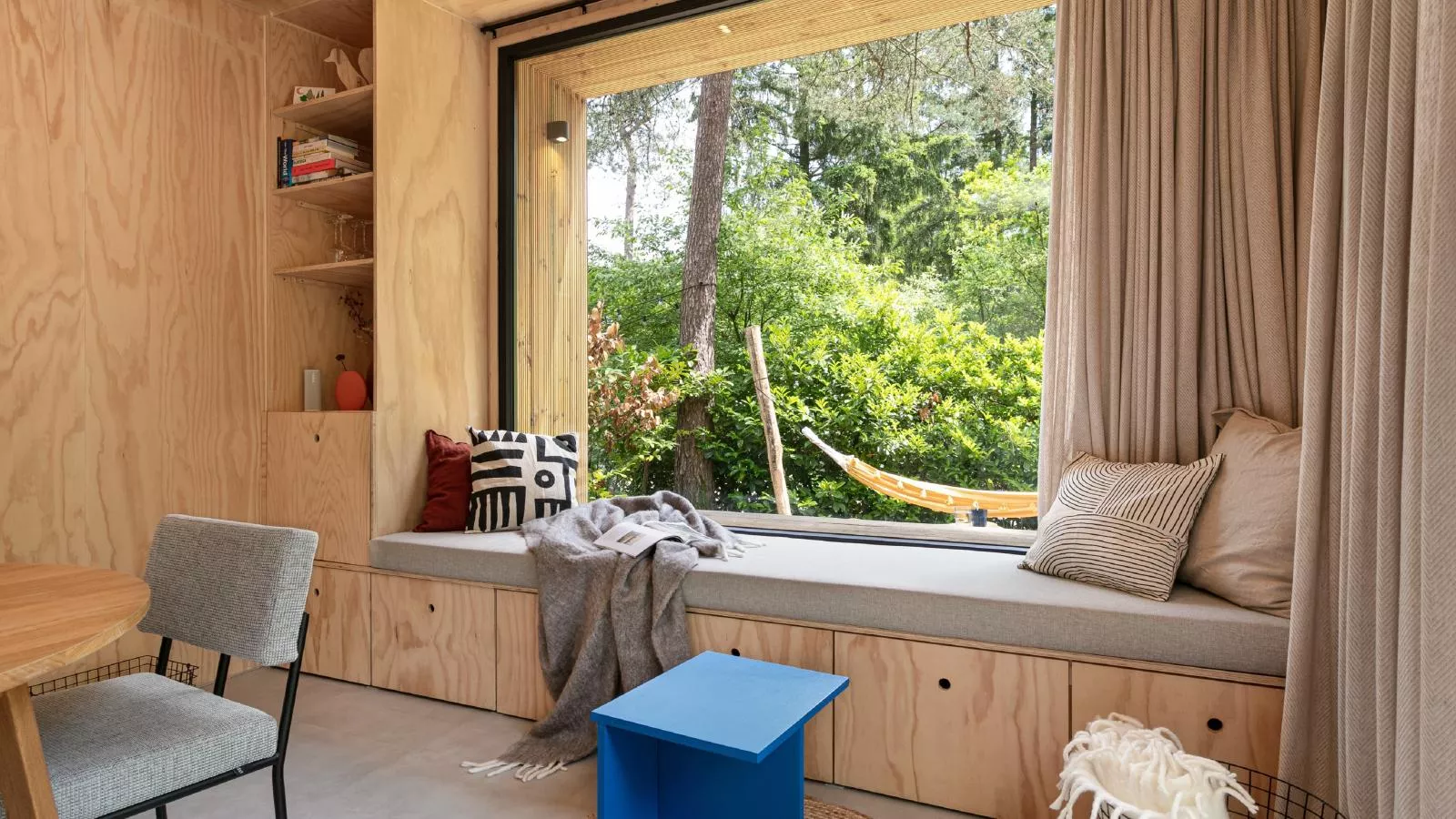 TED Tiny House-Living room