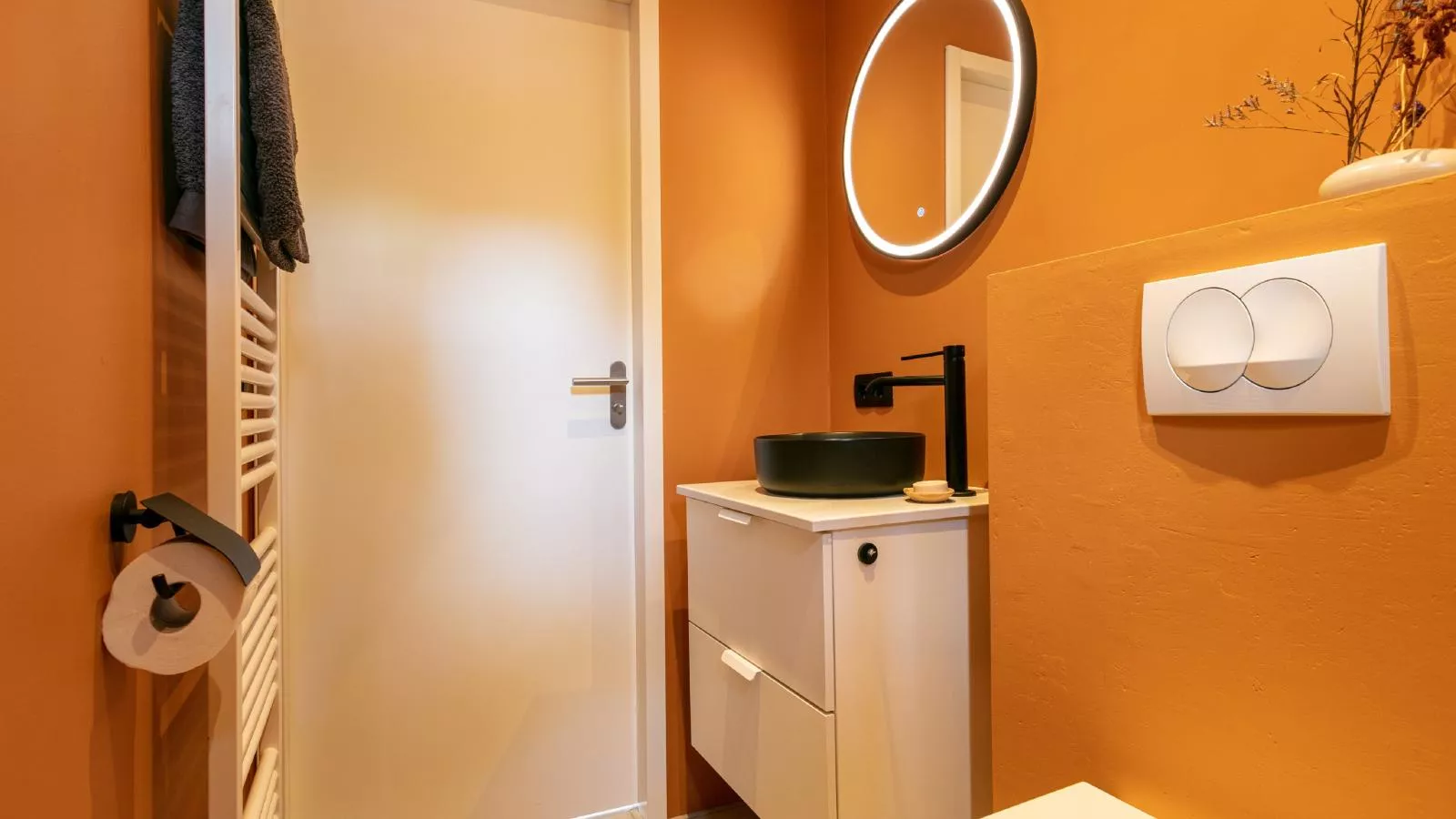 TED Tiny House-Bathroom