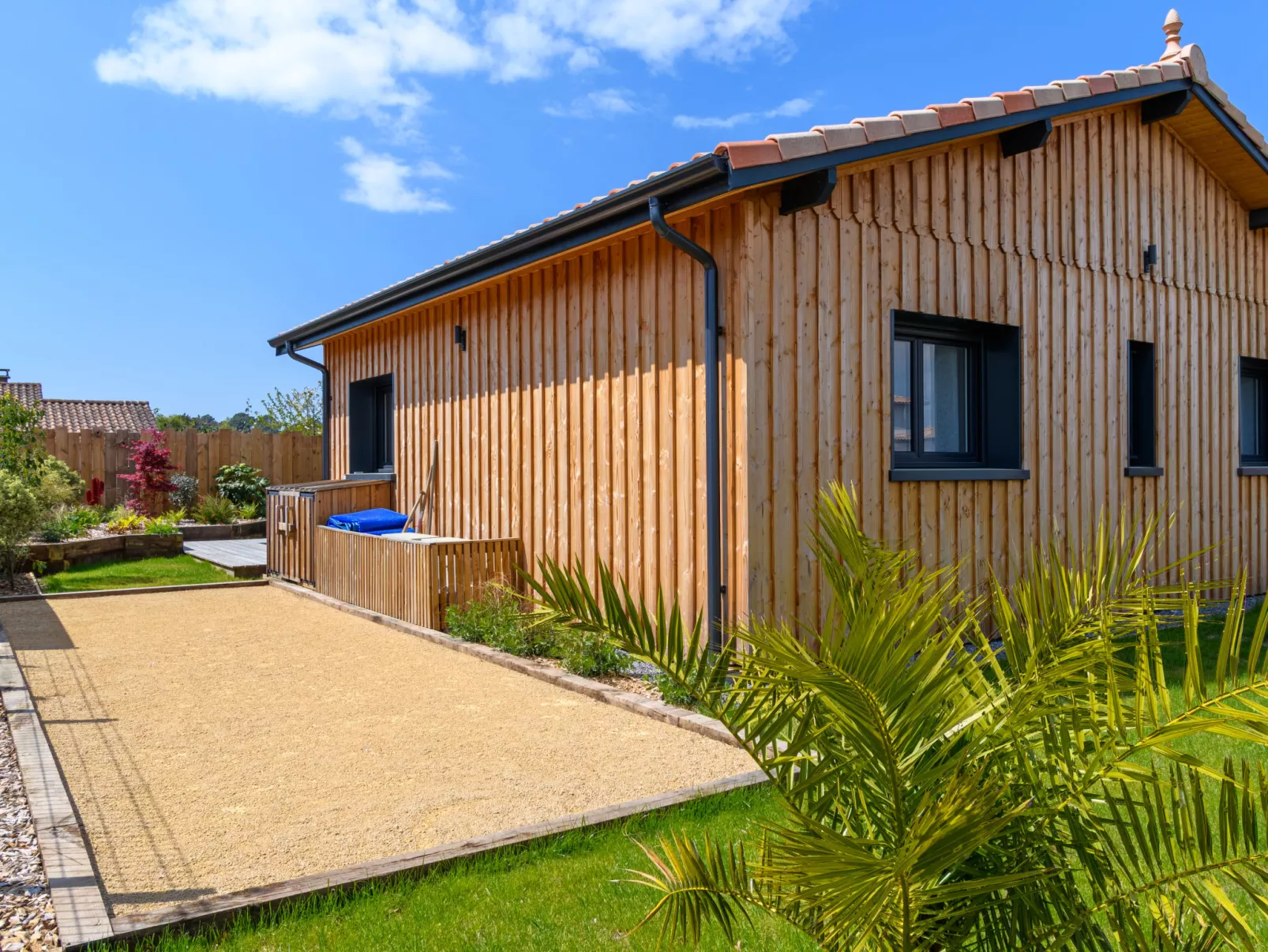 La Belle Testerine-Outside