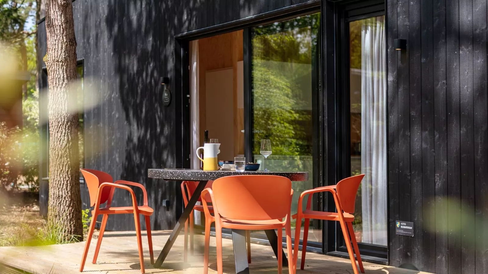 TED Tiny House-Terrace balcony