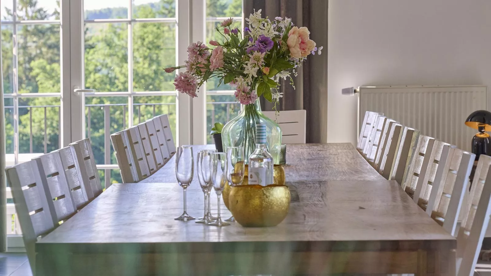 Sur les Thiers-Dining room
