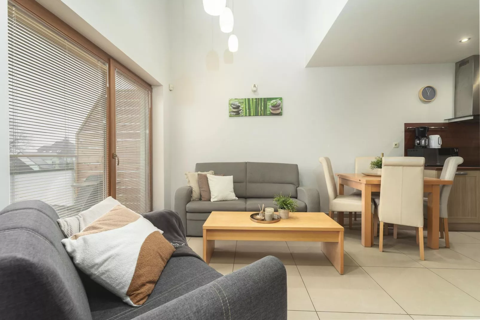 Apartament 2-poziomowy Bałtycka Rewal-Salon