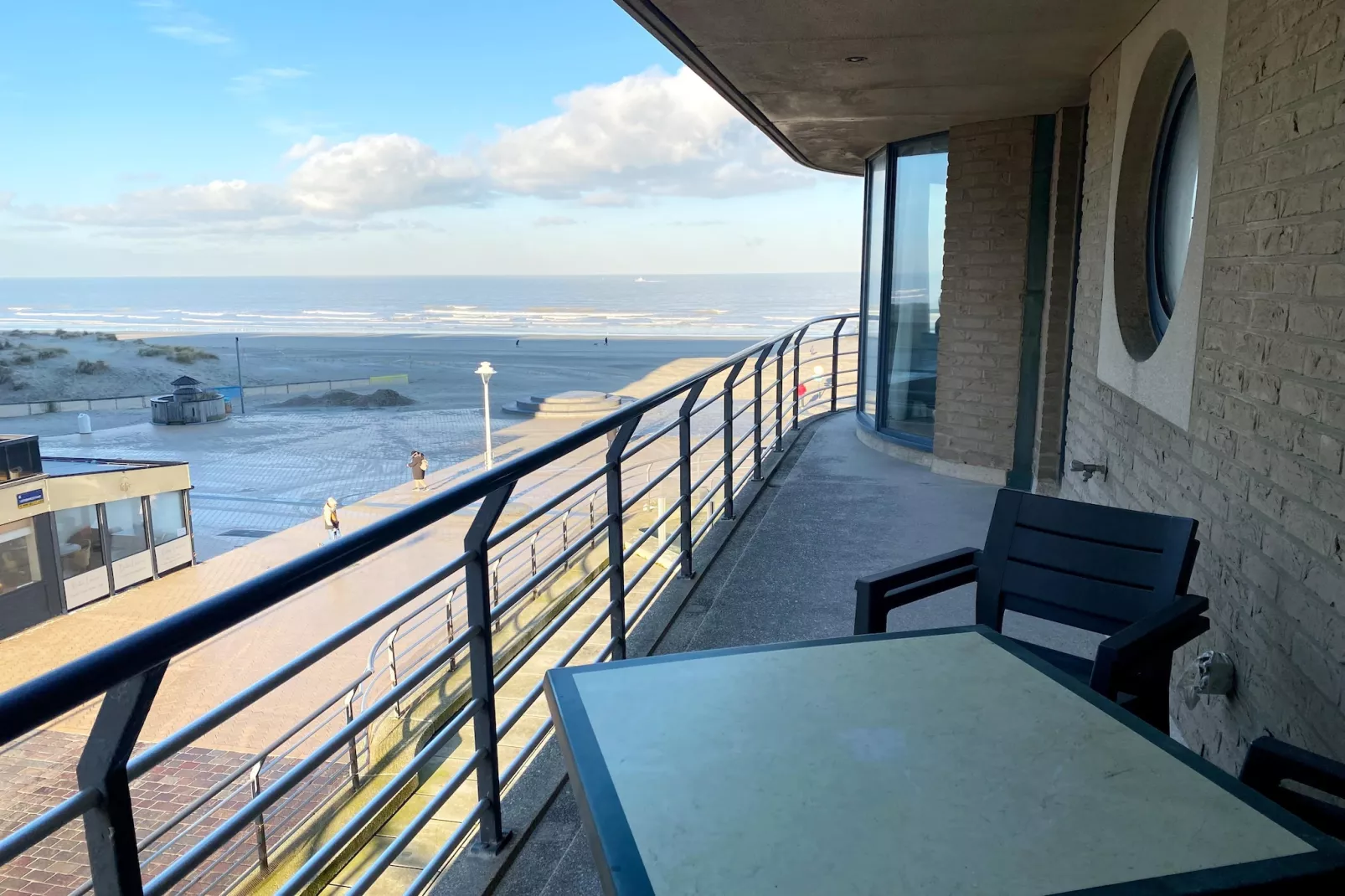 CASINO AB A0203GAR-Terrace balcony