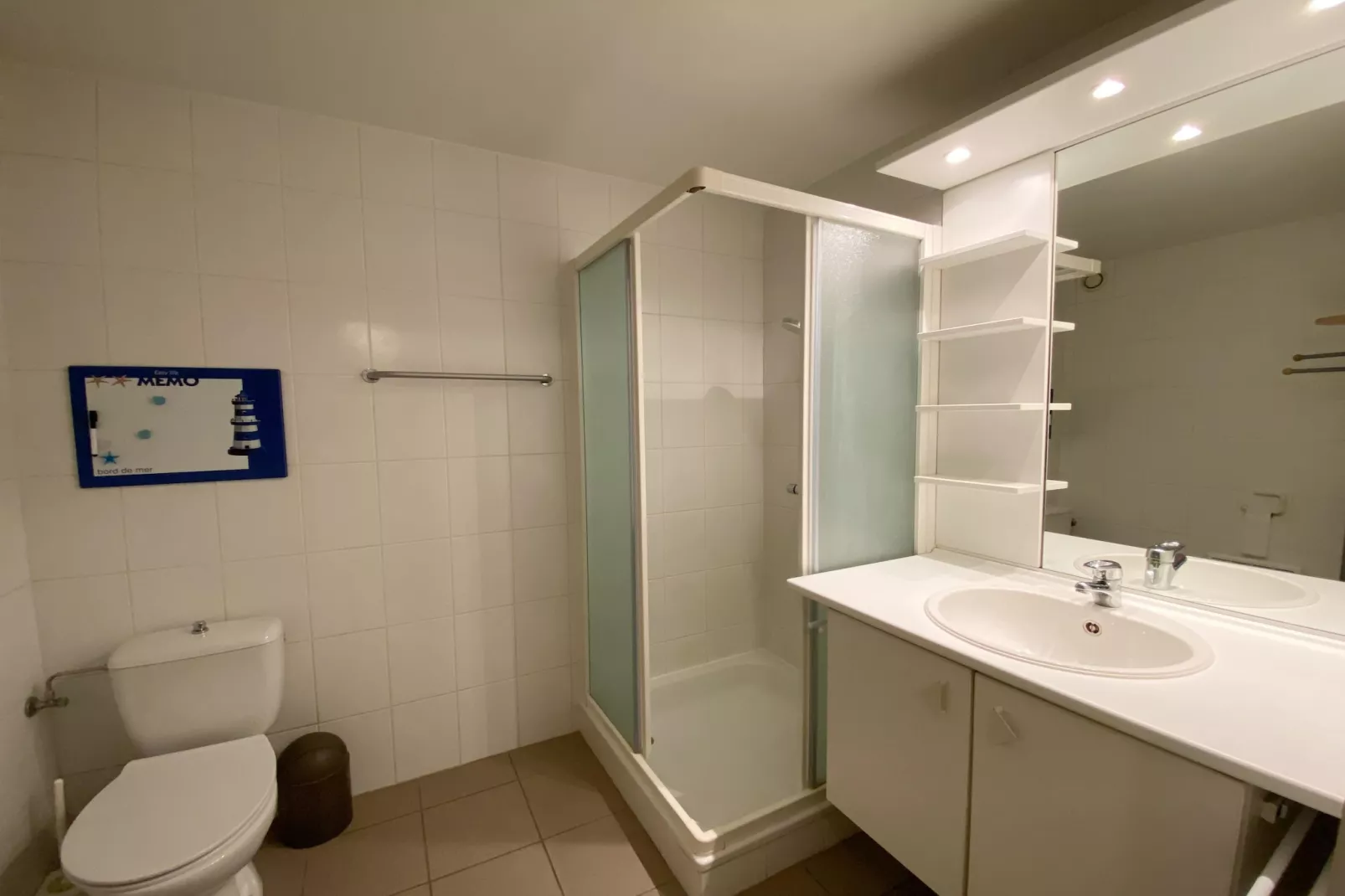 SEASIGHT A 0303GAR-Badezimmer