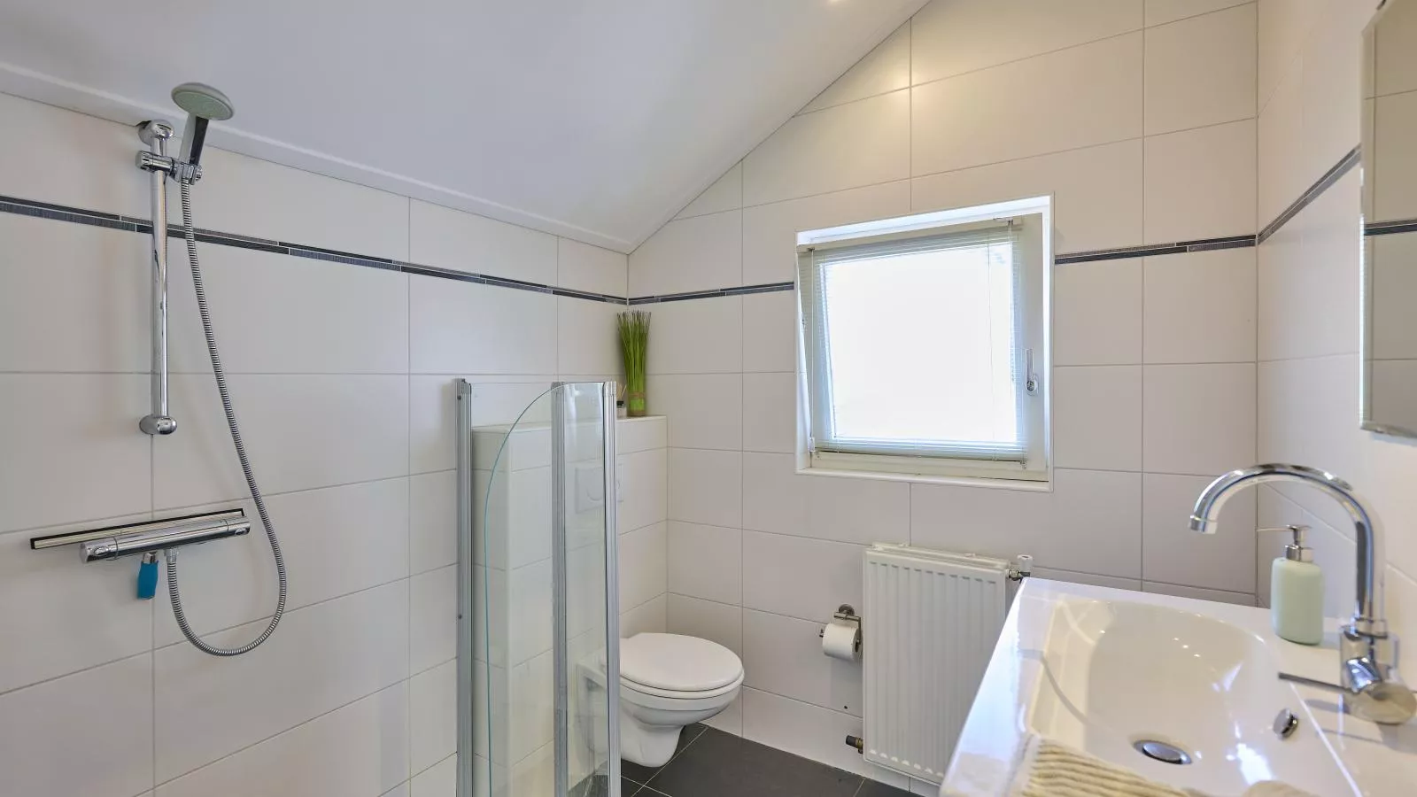 Design Farmers Barn Twente-Bathroom