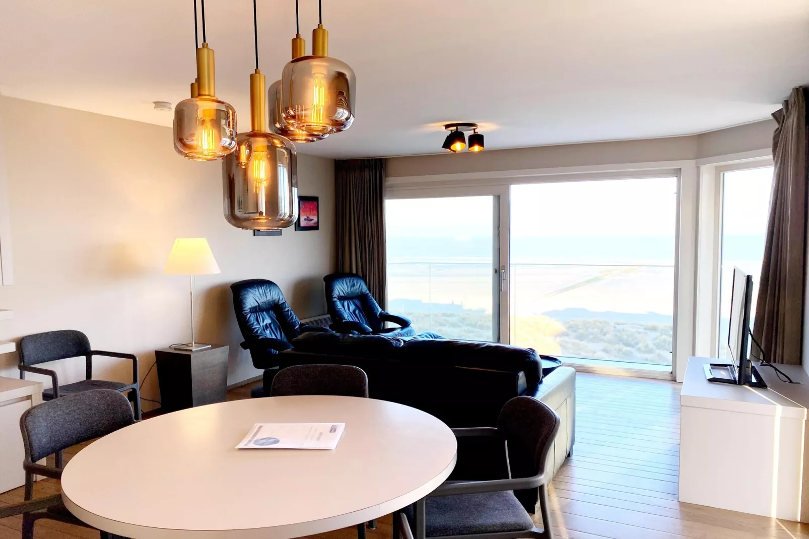 SEAWIND 503-Salon