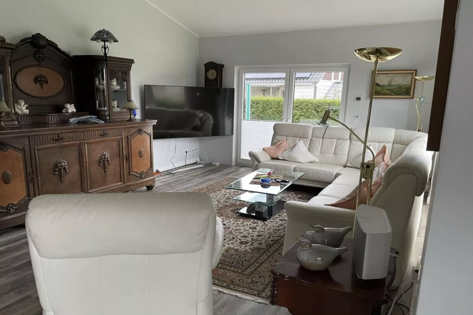 276306-Living room