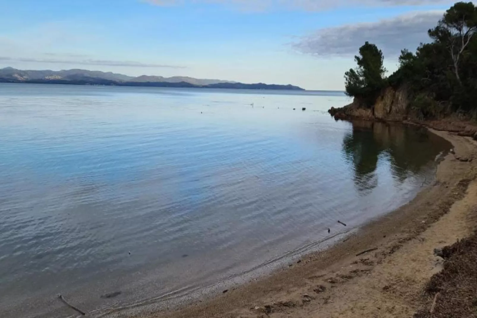 Le Riviera 1-Areas within 5km in summer