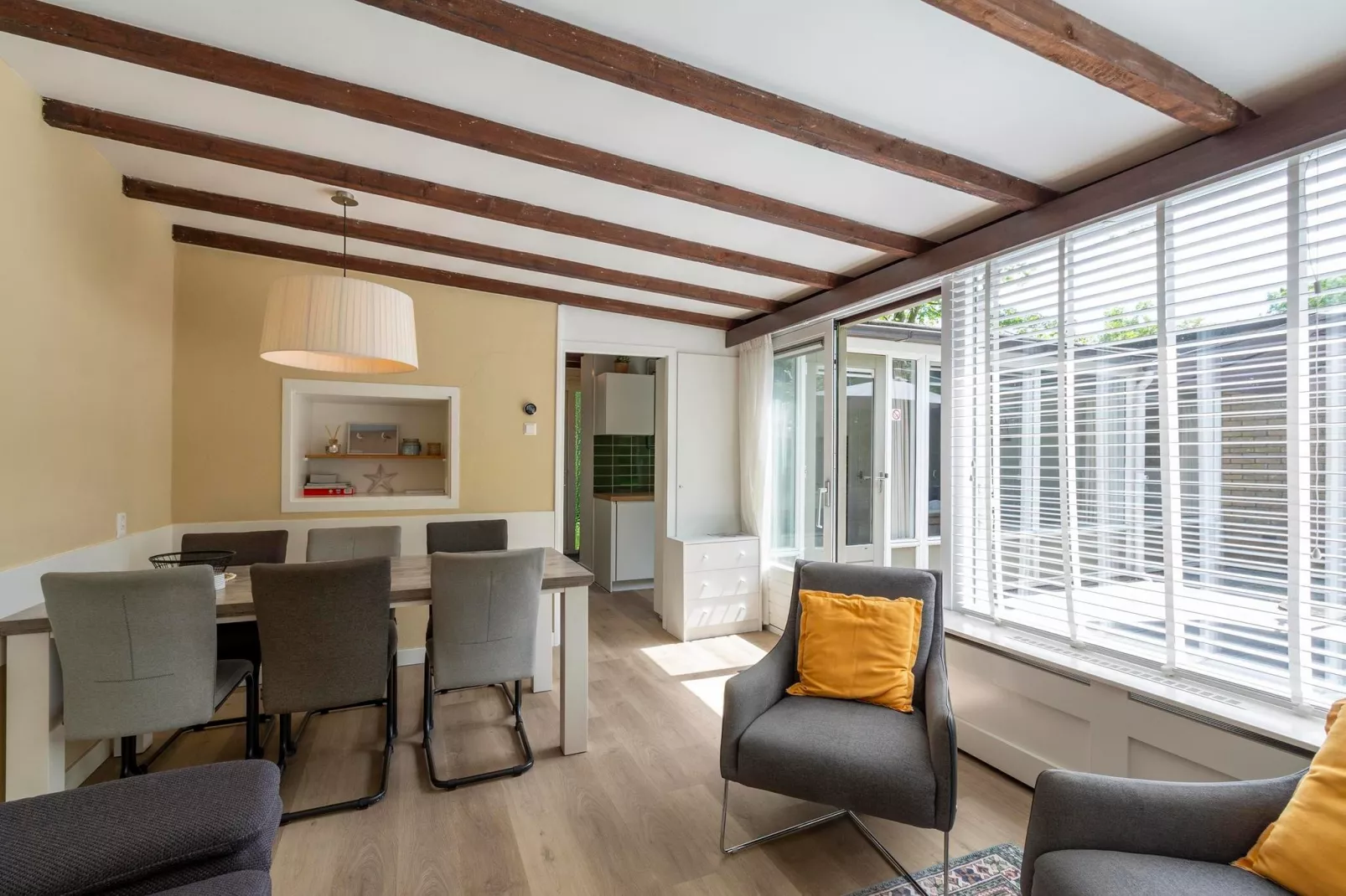 Duinland 197-Dining room