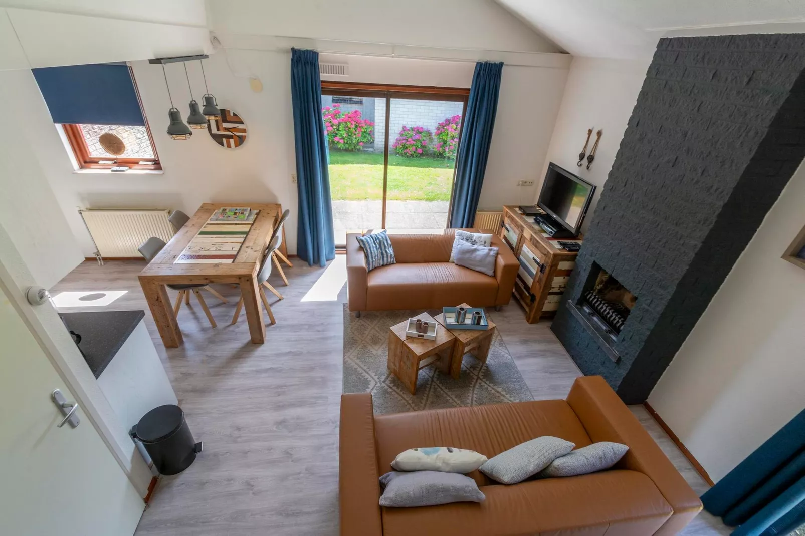 Yperhof 66-Living room