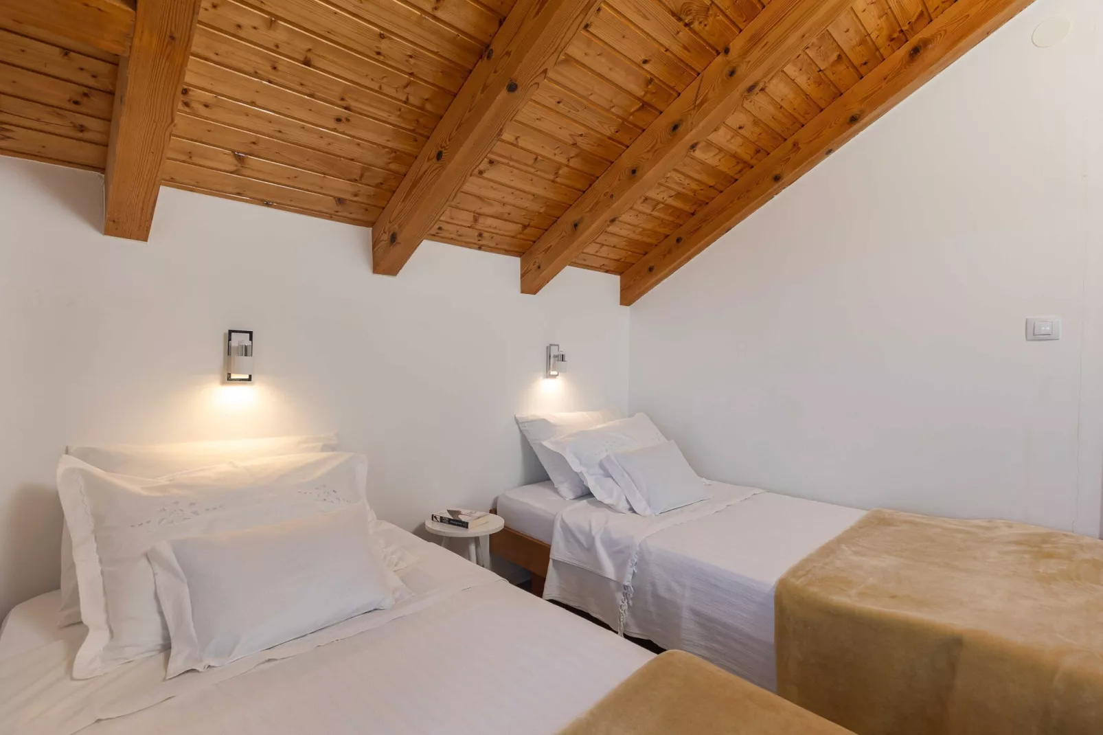 Apartment M&K - Two Bedroom Apartment with Balcony and Sea View-Chambre