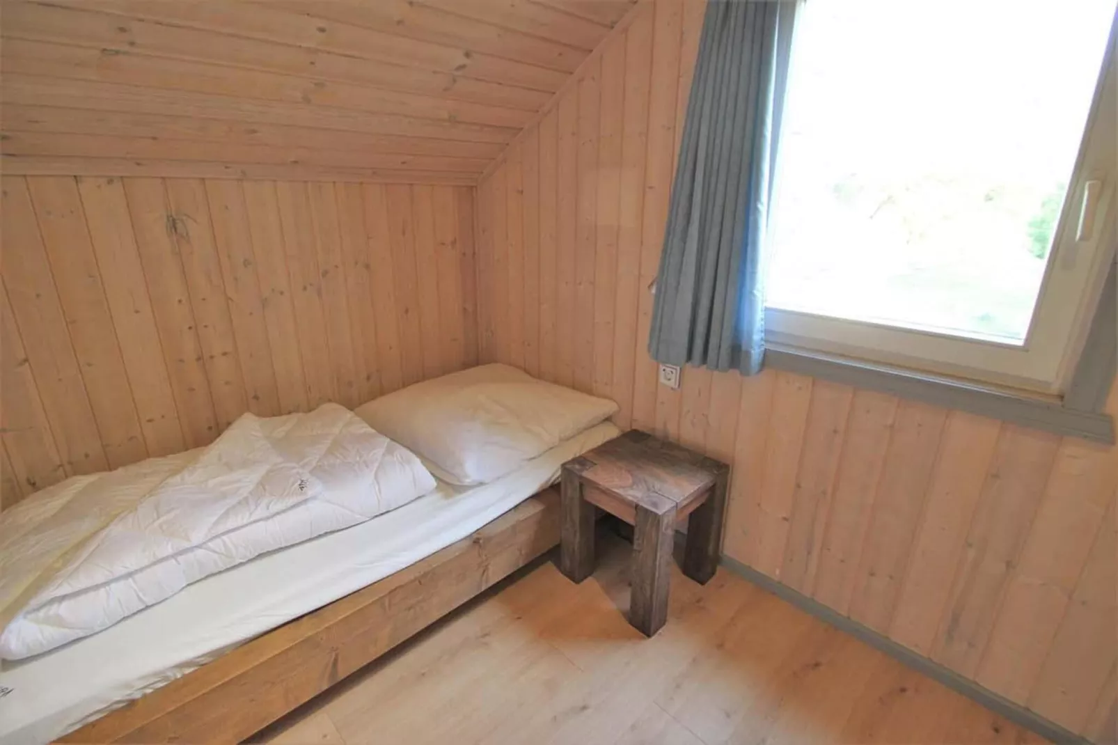 FH Wildgans Comfort Nr 204-Bedroom