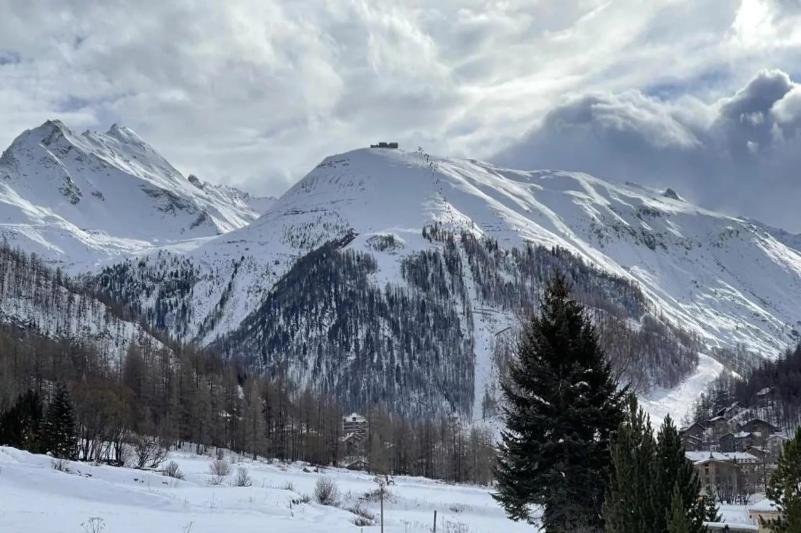 Chalet Acajuma-Area within 20km in winter