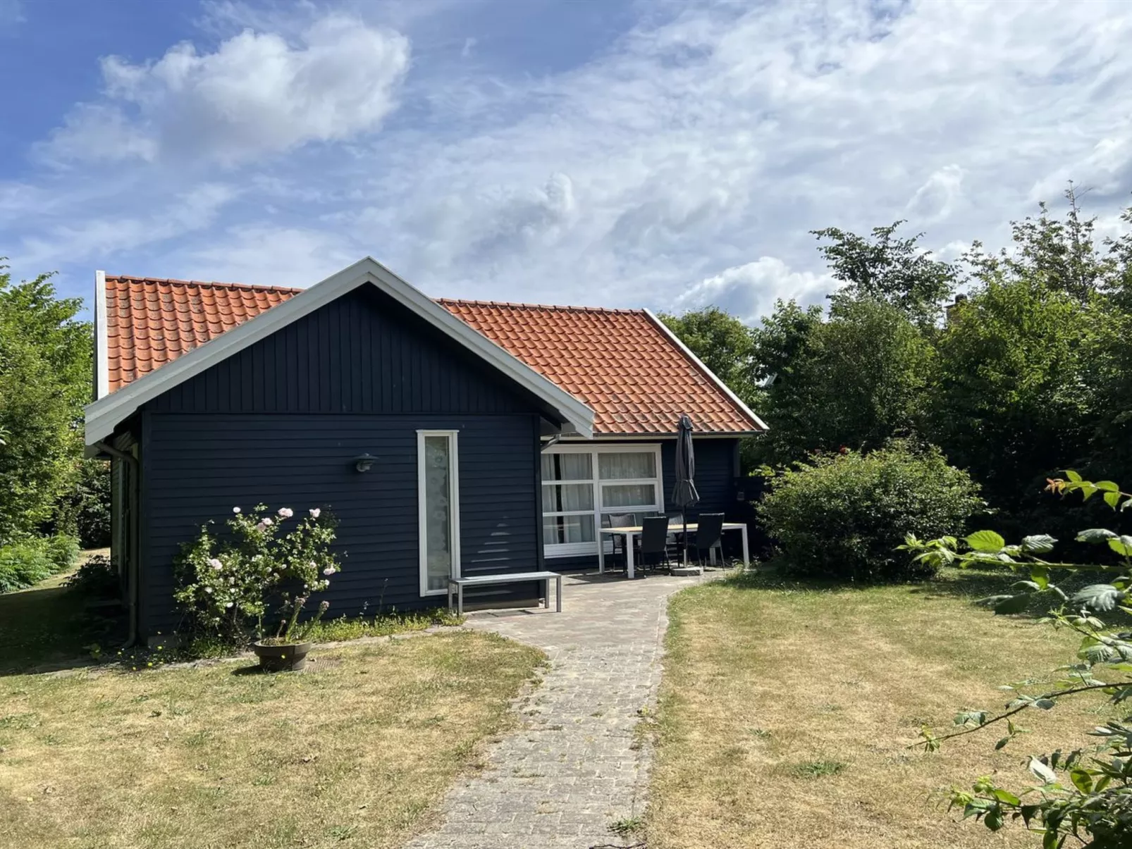 "Skyler" - 250m from the sea-Draußen