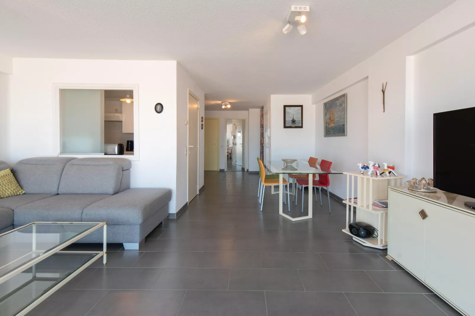Belle Rive 0101-Living room