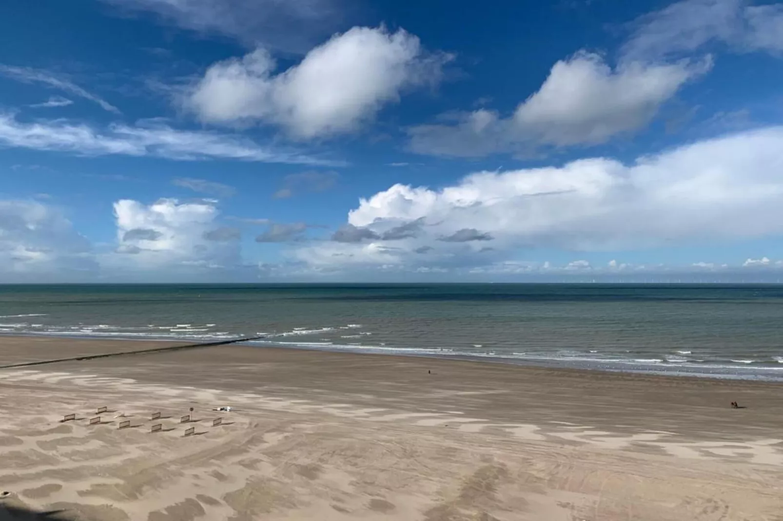 PAUL & VIRGINIE - 10TH-Areas within 1km in summer