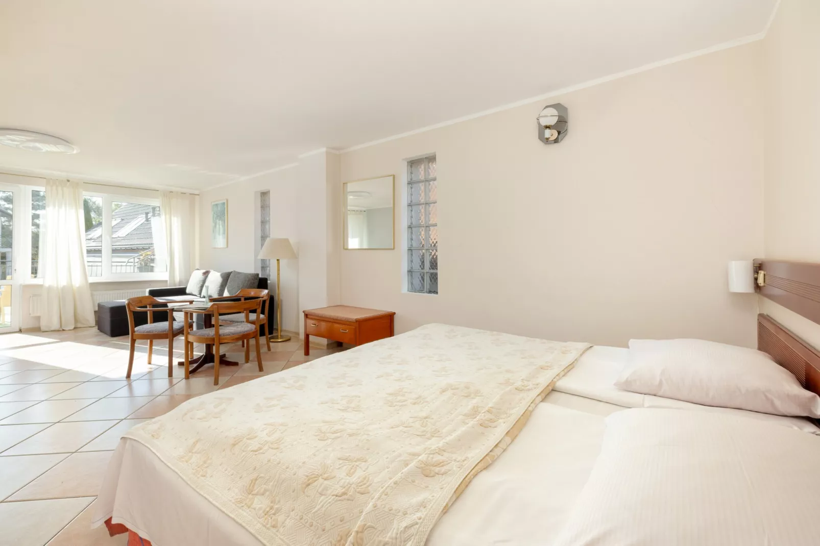 Studio wakacyjne nr 8 dla 4 osób ze śniadaniami Rewal-Schlafzimmer