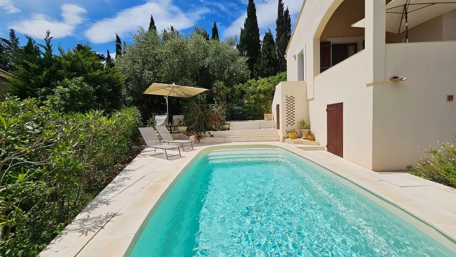 Sourire du Soleil-Swimming pool