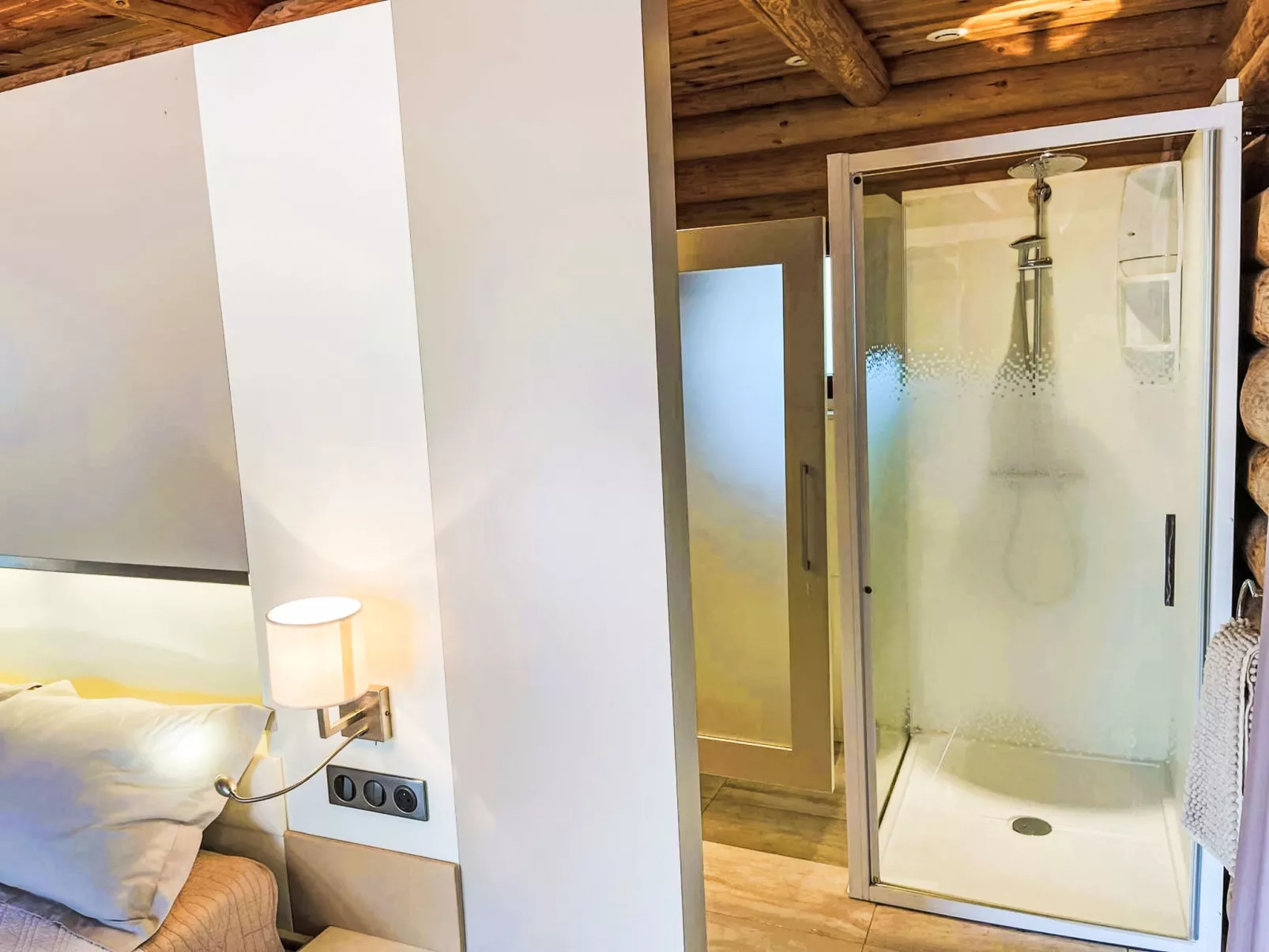 Chalet Double-Inside