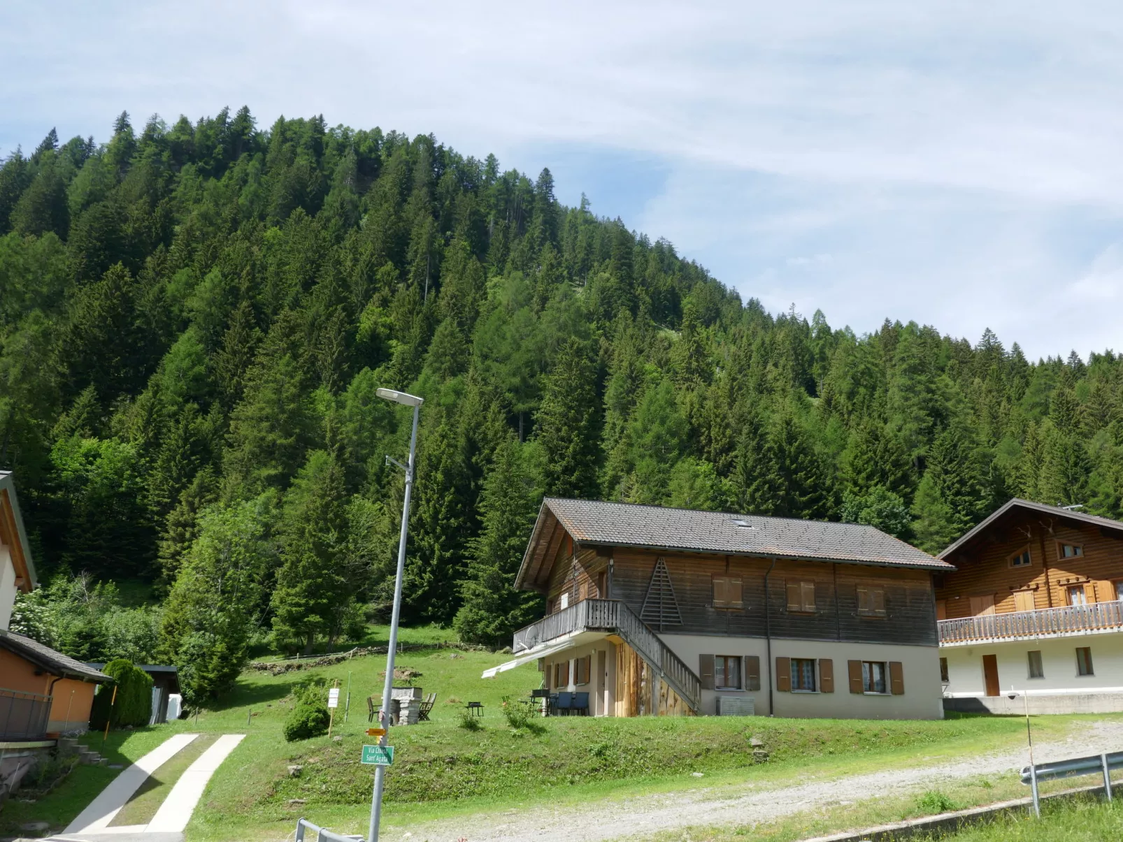 Prou Forestside-Outside
