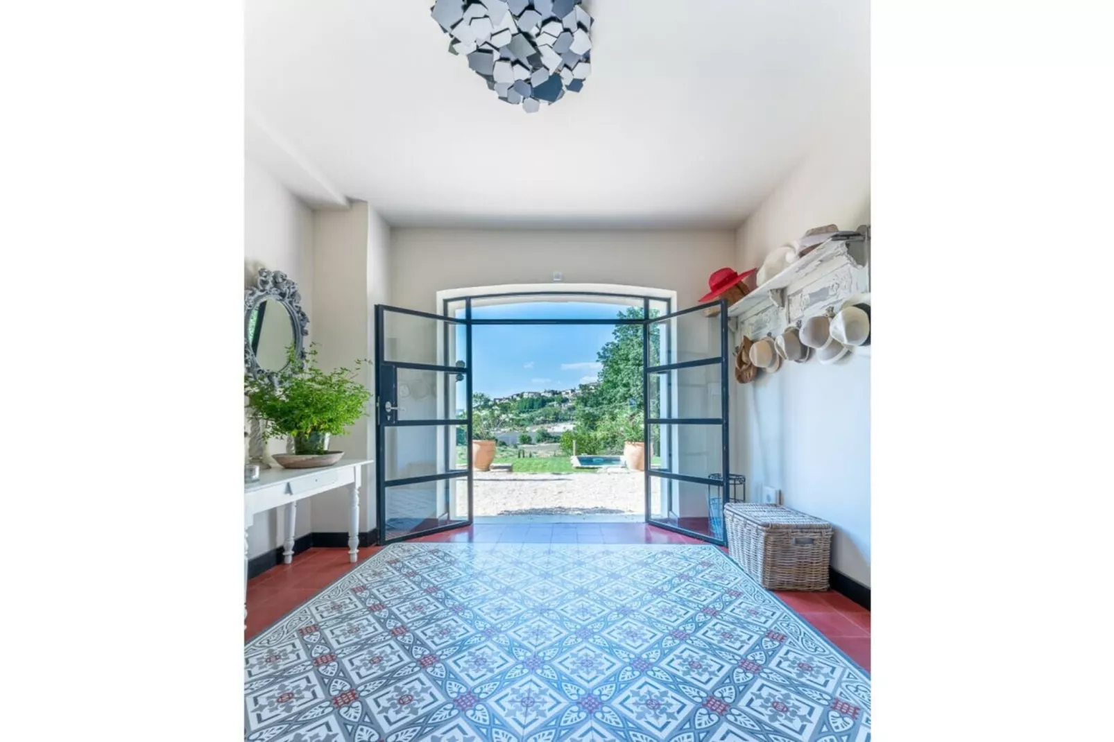 456958-Hall & reception
