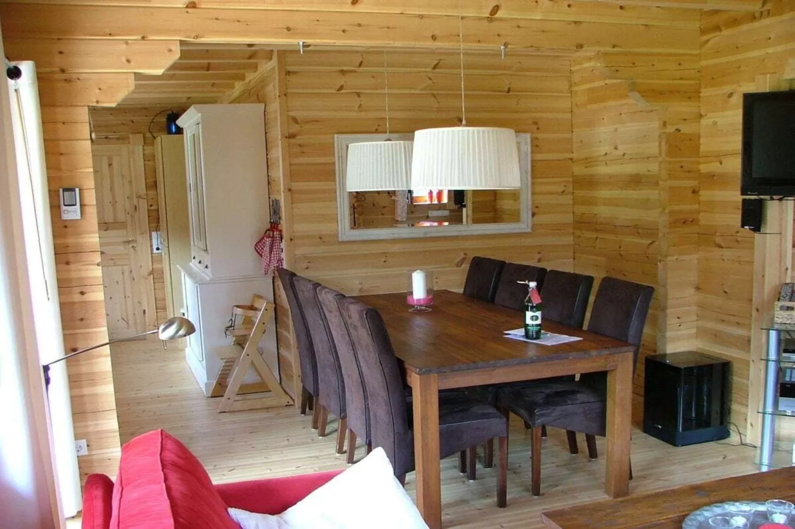 38660-Living room