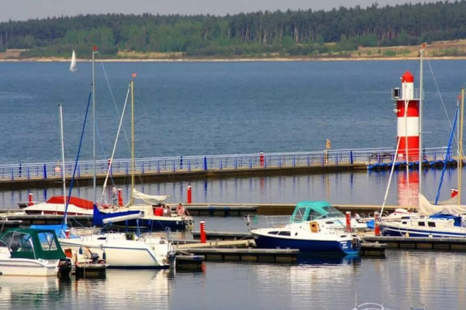 Hausboot am Bärwalder See-Areas within 5km in summer