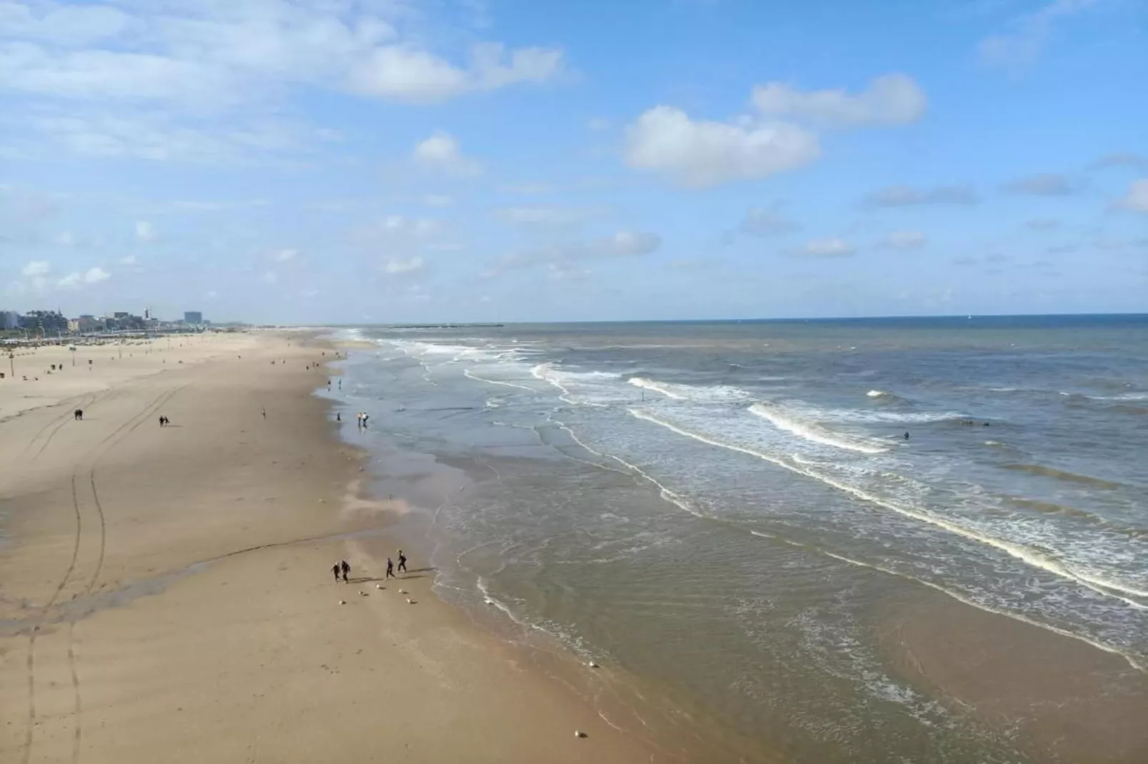 Scheveningen Harbour 40A-Areas within 20km in summer