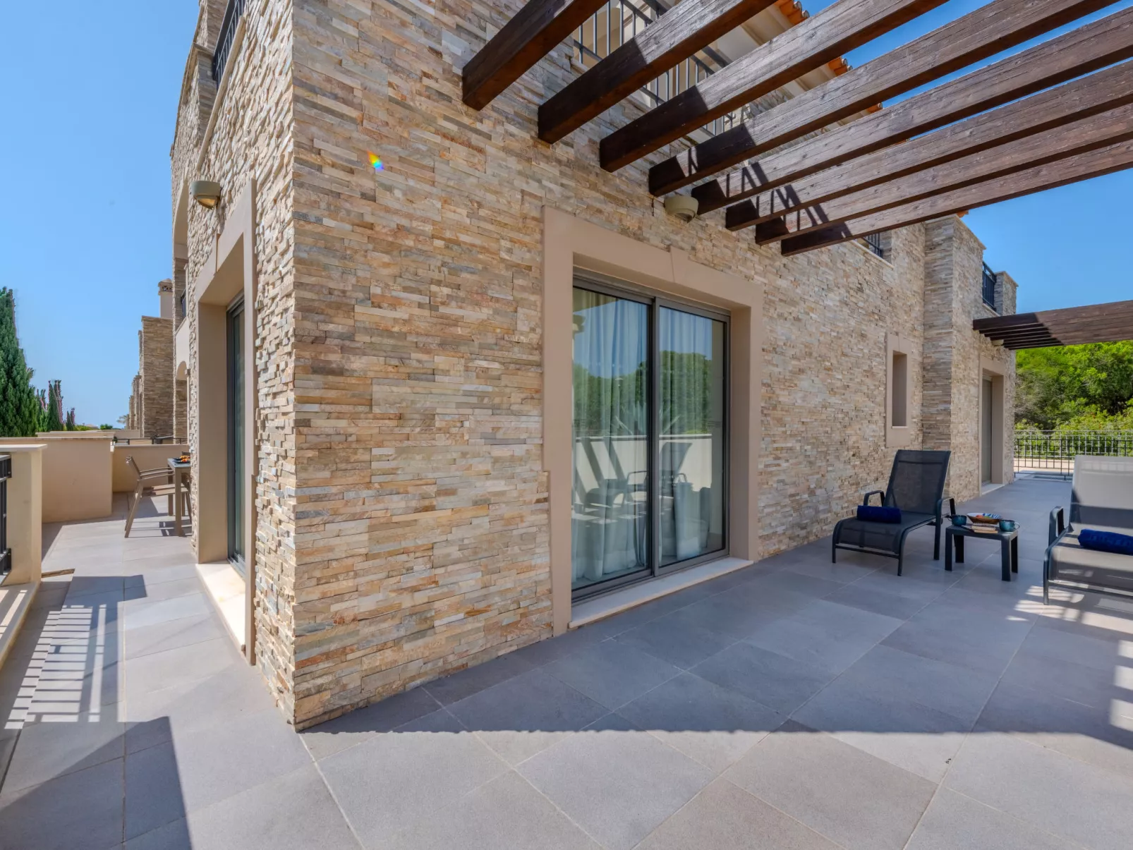 Pine Hills Reva Santuary Modern Elegance-Outside