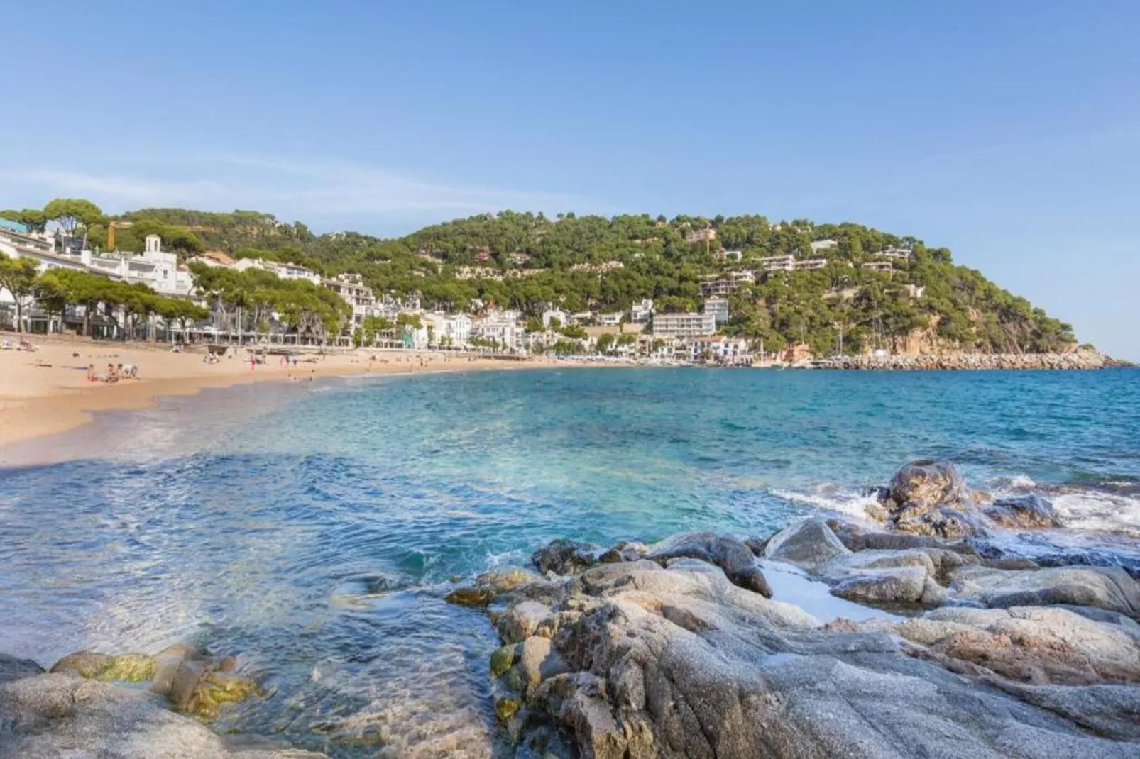 Costa Brava E-6-Areas within 20km in summer