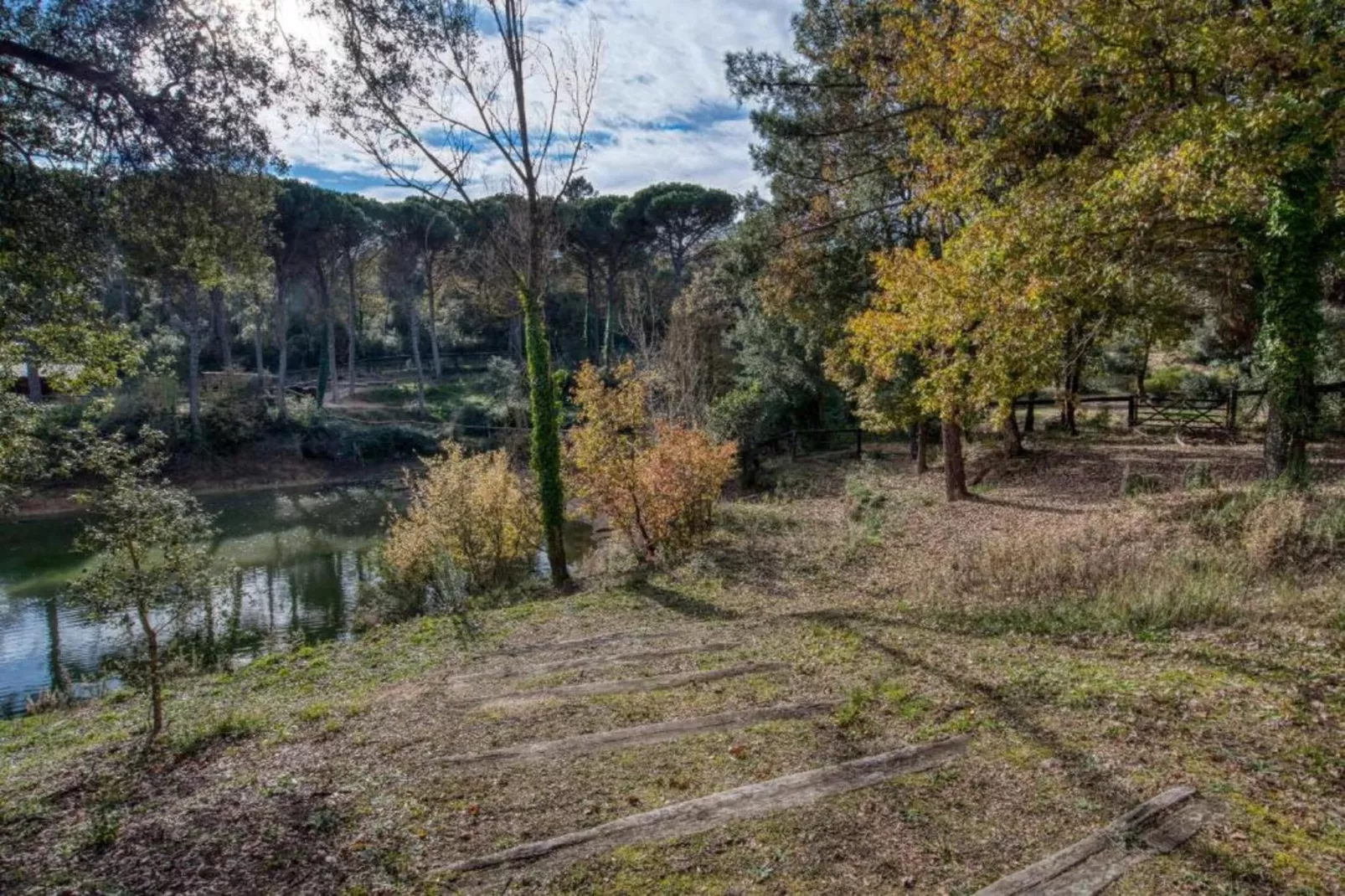 Santi-Areas within 5km in summer