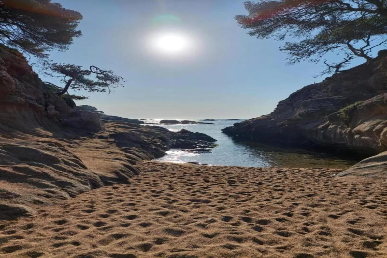 Araceli-Areas within 20km in summer