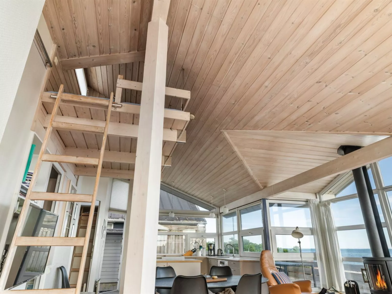 "Amila" - 10m from the sea-Drinnen