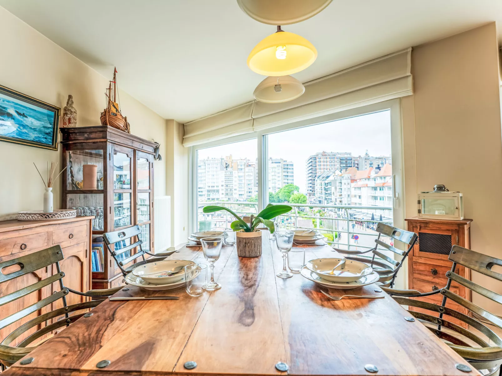 Bonito with balcony & harbour view-Drinnen