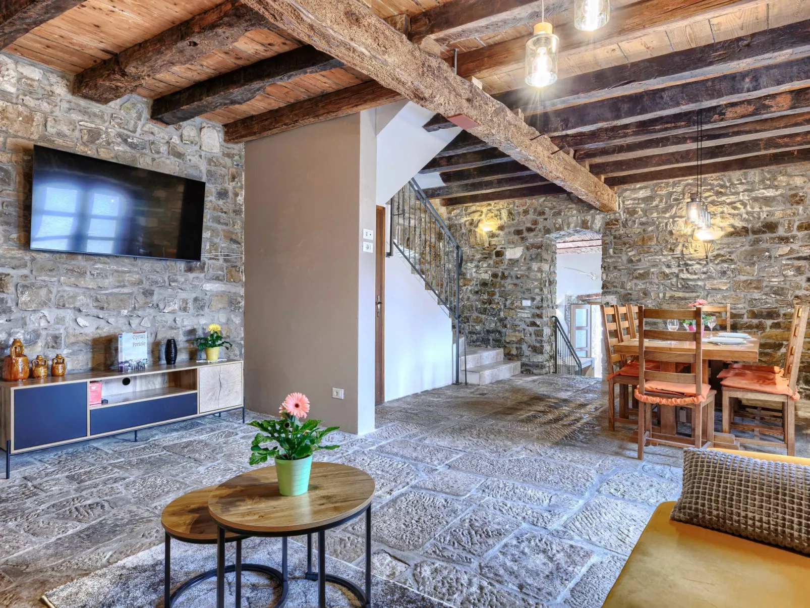 Villa Letizia-Dedans