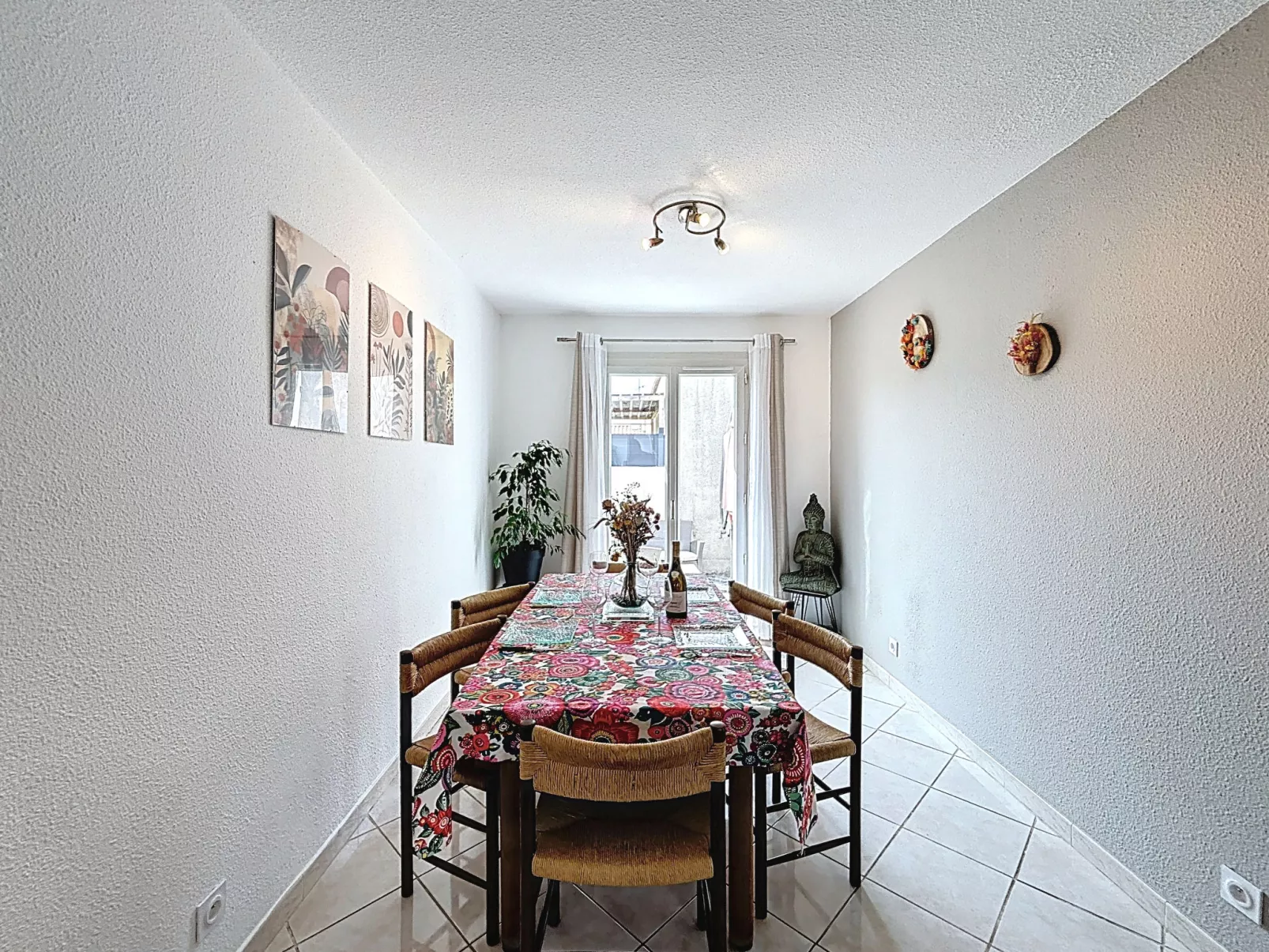 Maison Valoma-Inside