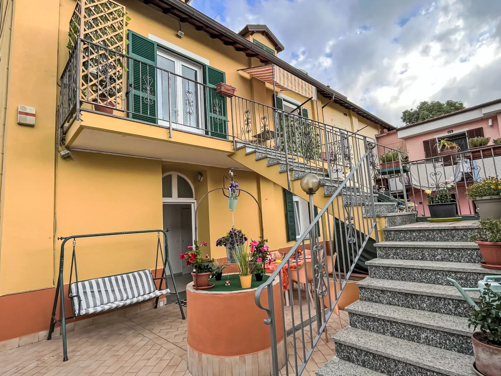 Tra Mare e Collina-Outside