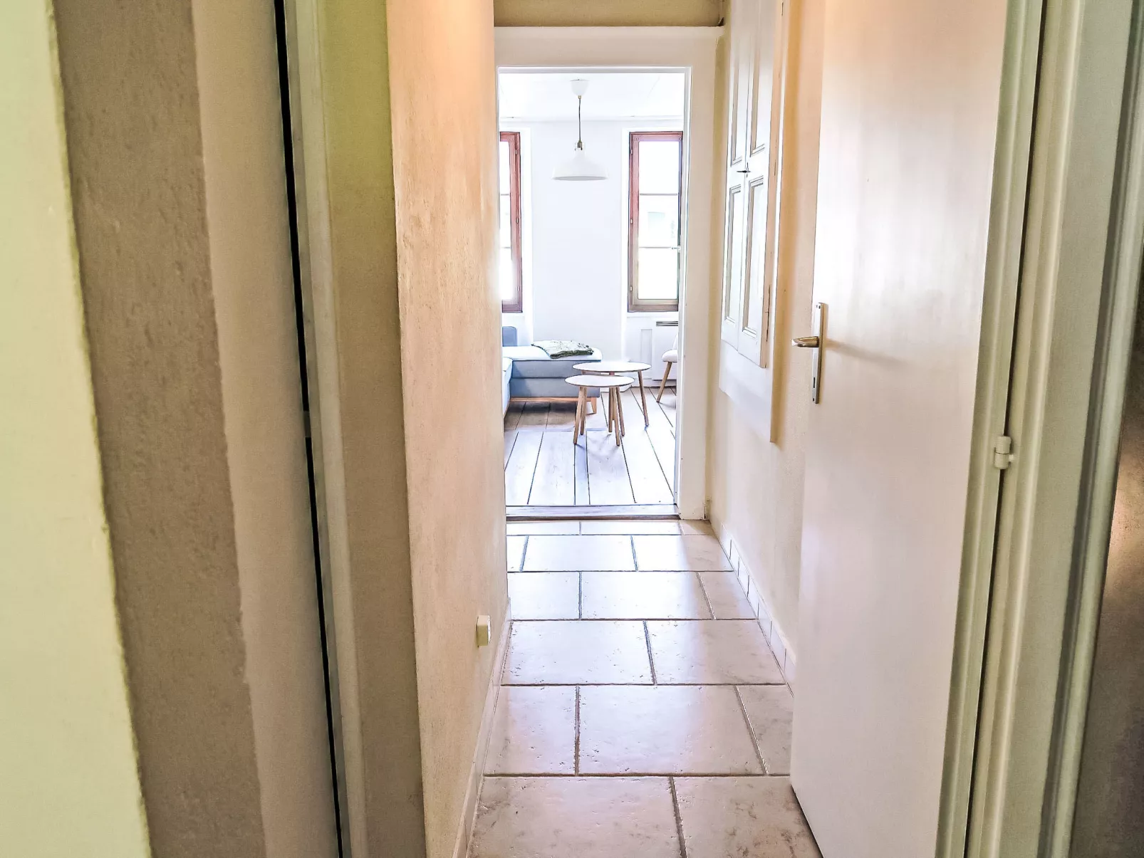 Maison Neuve-Inside