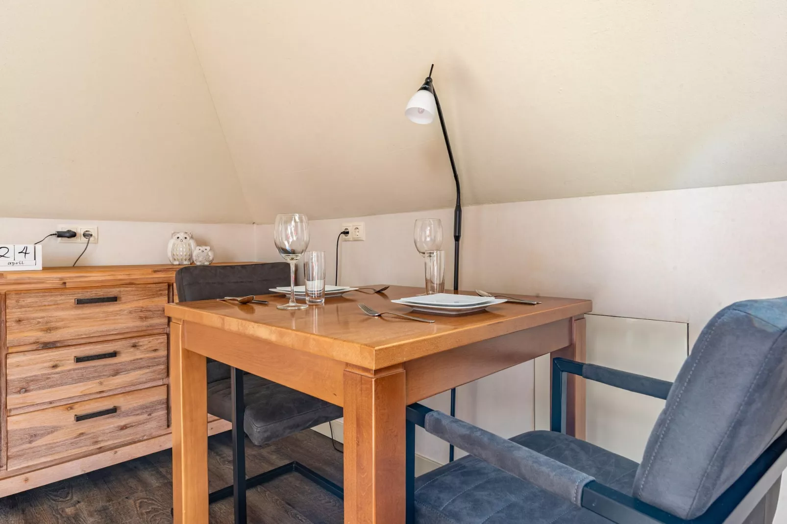 Hoeve hoefwijk Studio Ochtendzon-Dining room