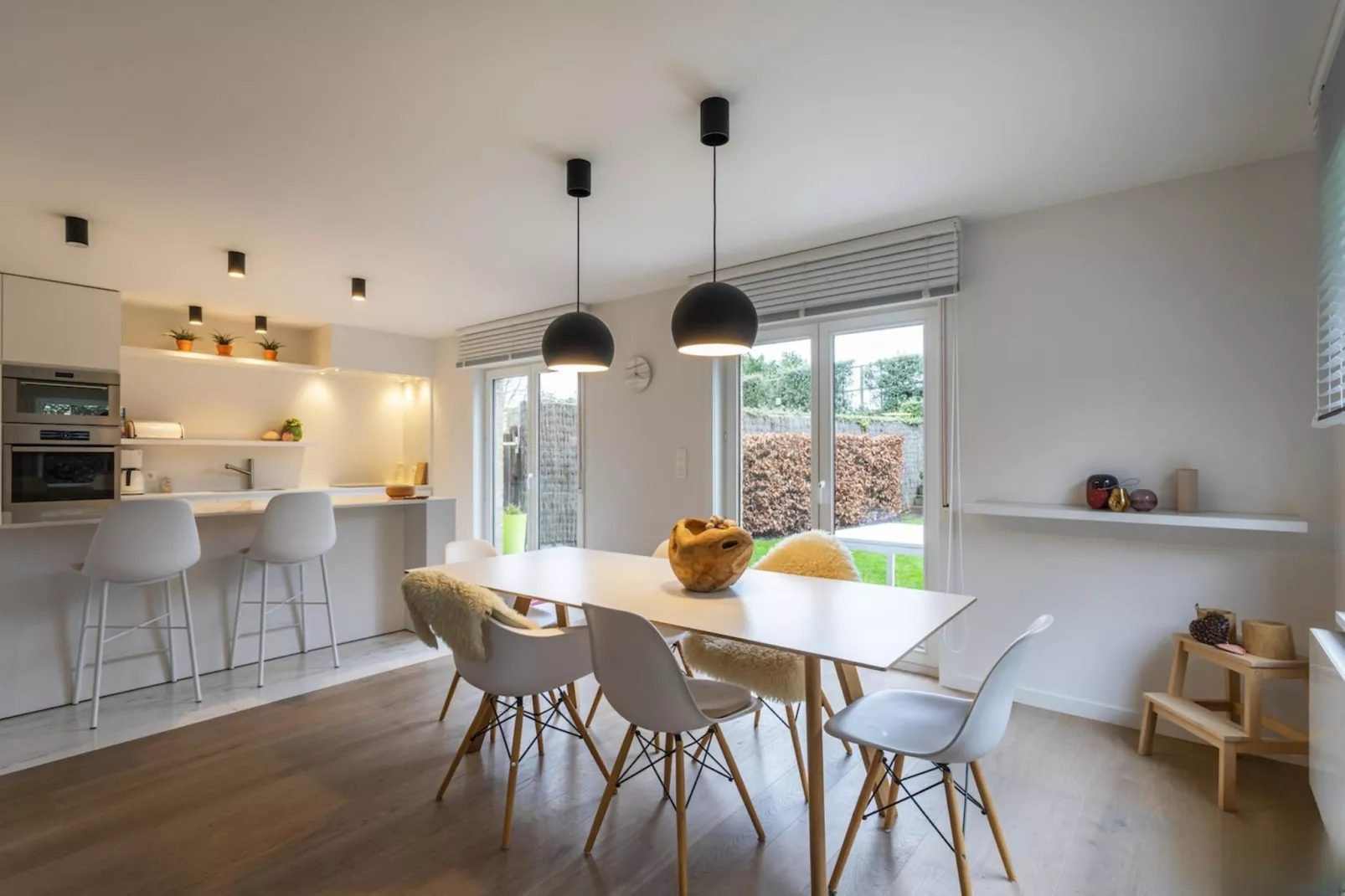 Mira-Dining room