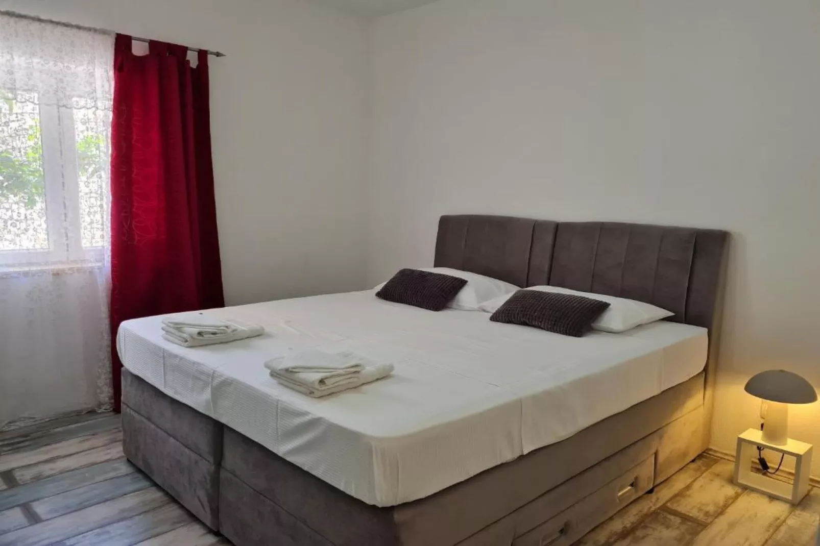 Luxury apartment Ani - Three Bedroom Apartment with terrace and Swimming pool-Chambre