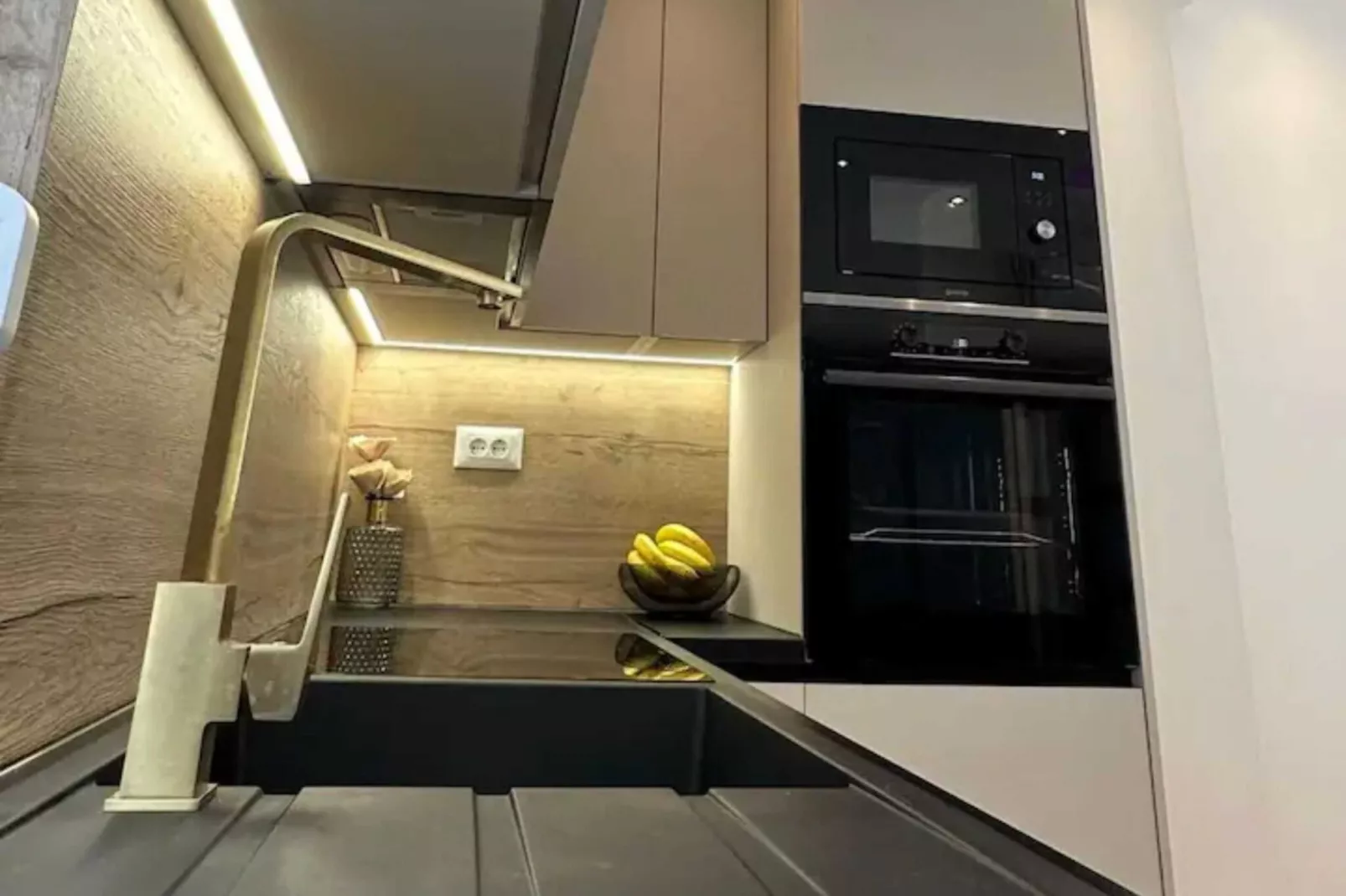 Apartment Ivan with Pool - Two Bedroom Apartment with Terrace and Swimming pool-Kitchen