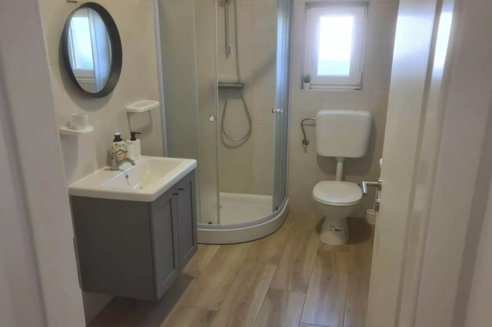 Apartments Rubbi - Two Bedroom Apartment with Terrace-Salle de bain