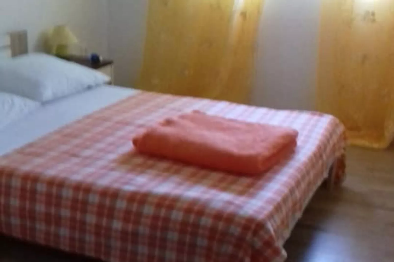 Apartments Rubbi - Three Bedroom Apartment with Terrace-Chambre