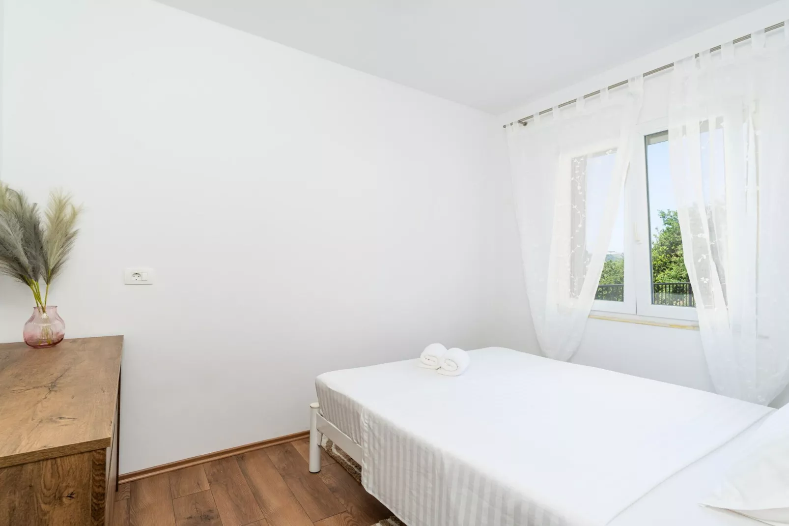 Apartment Bella Vista - Two Bedroom Apartment with Sea View-Bedroom