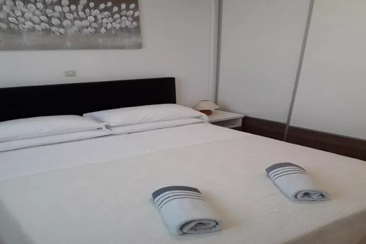 Apartments Mlikota - Two Bedroom Apartment with Terrace - A1 59671 1-Chambre