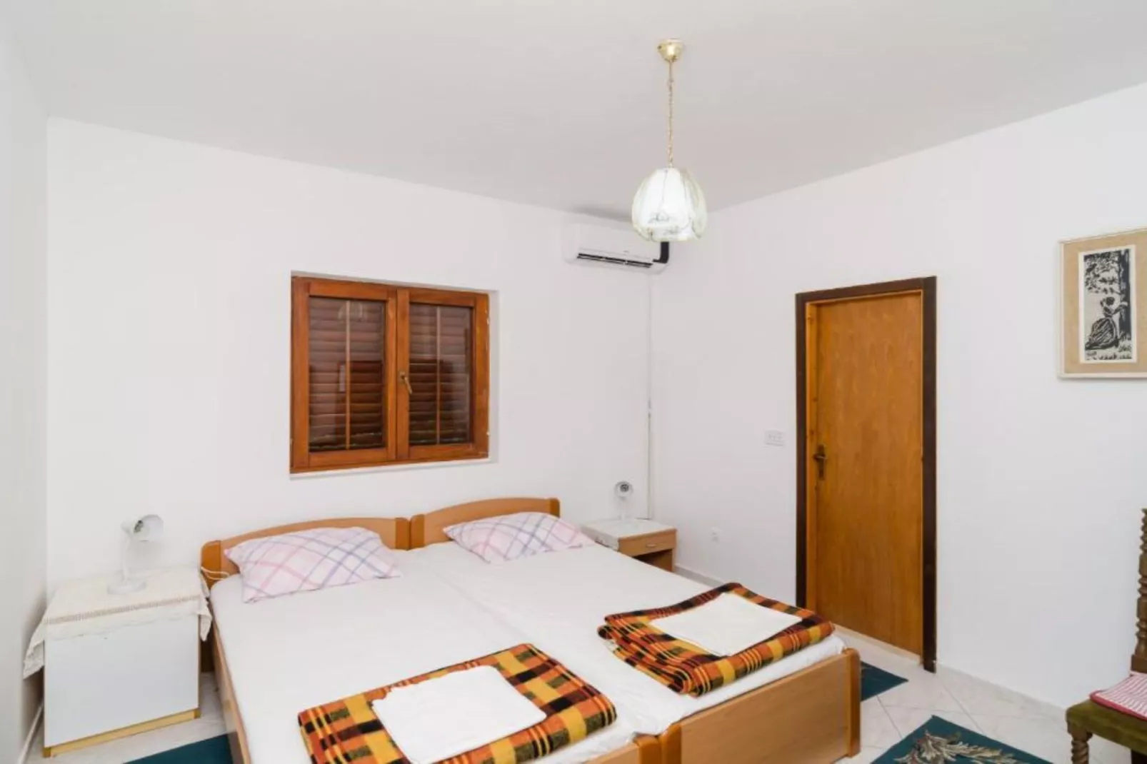 Guest House Sobra 38 - Studio with Balcony and Sea View-Chambre