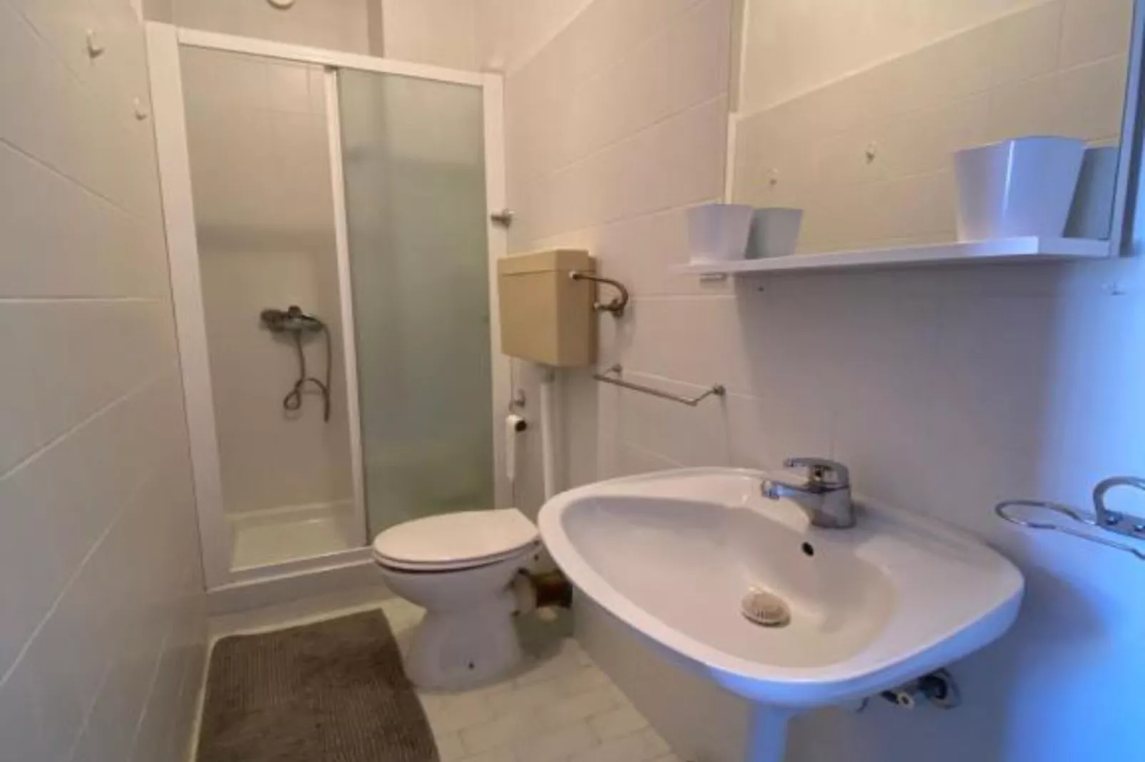 Three Bedroom Apartment with Terrace-Salle de bain
